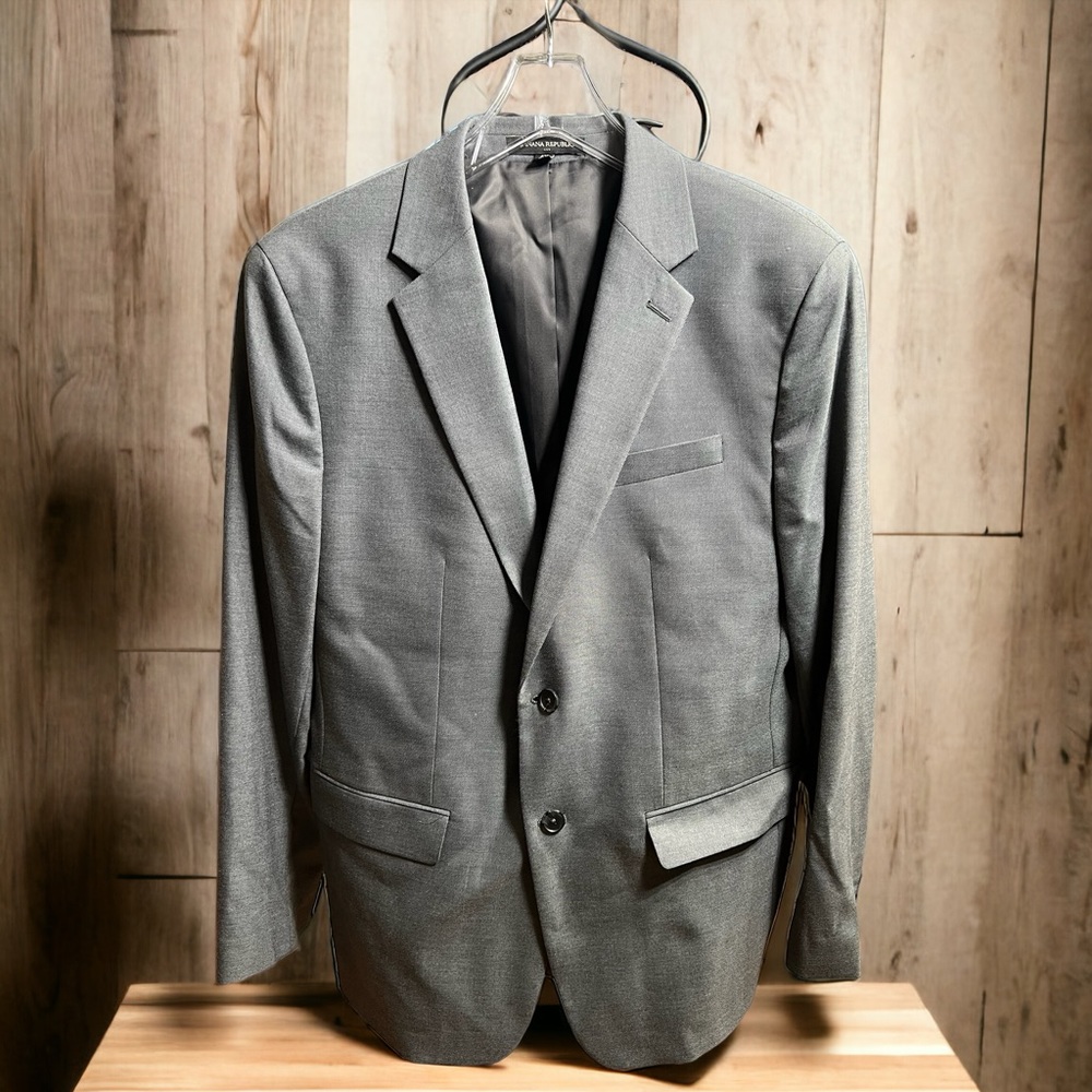 42R Banana Republic suit
